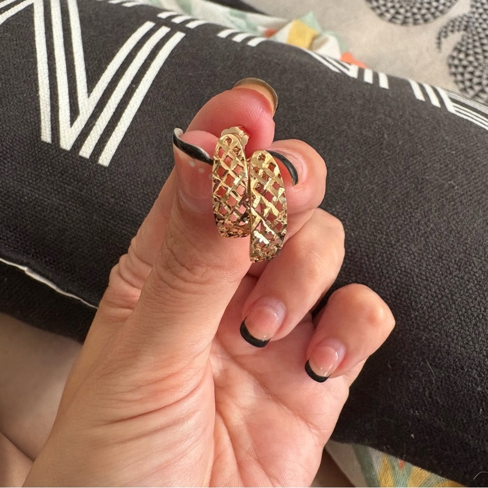 Chic 14k Gold Textured Earrings - Picture 2 of 12